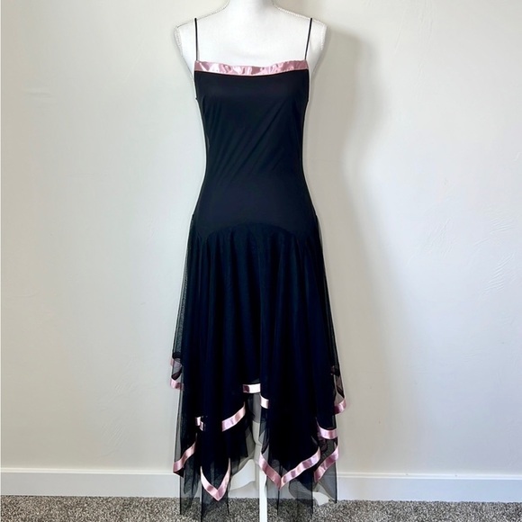 Y2K Handkerchief Midi Dress - Picture 3 of 6